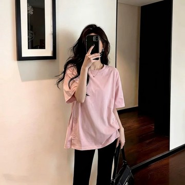 2115L_減齡粉紅正肩短袖T卹女2026新款夏季大尺碼胖mm遮肚顯瘦不規則上衣
