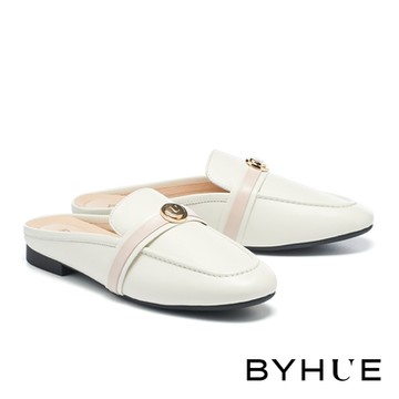 穆勒鞋 BYHUE 知性質感LOGO飾釦全真皮軟芯Q底低跟穆勒拖鞋－米白