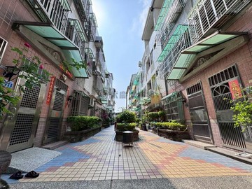 屯區藝文中心｜花園四房美墅｜24H管理有子母車	｜台中市太平區長安十一街