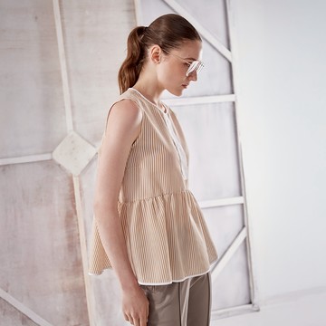 直條紋傘狀上衣