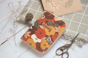 手作短夾包。和風花與葉
