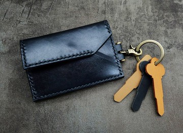 加‧減-黑色植鞣革幾何卡片零錢包鑰匙圈