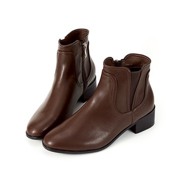 [網路獨家] 深V鬆緊造型拼接橢圓頭皮革短靴 深棕色