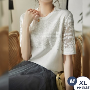 【LANNI 藍尼】現+預 典雅素色蕾絲拼接圓領上衣(春夏/短袖T恤/蕾絲設計)
