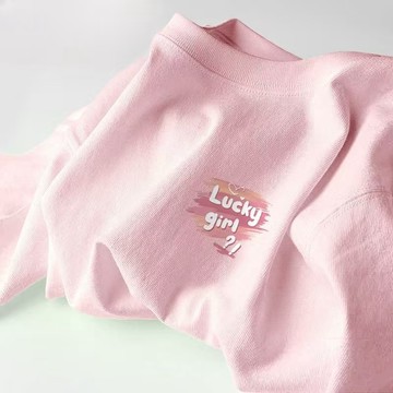 【在臺現貨！當天出】大尺碼上衣女 女裝上衣  簡約上衣  上衣  女生夏天衣服  短袖t恤女 t恤 幸運女孩印花tx恤
