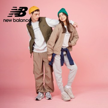 【New Balance】抓皺設計飛行外套_女性_奶茶色_WJ33507MS