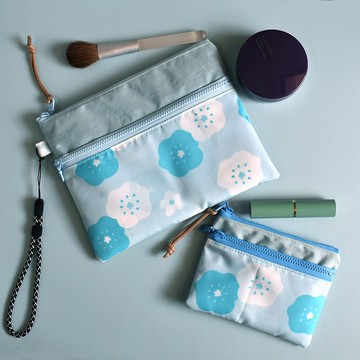 旅行防水化妝袋 美麗組合1加1_朵朵花開(藍)