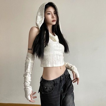 ♡ 𝑪𝒉𝒊𝒄 𝒖 ♡沙丘廢土風辣妹袖套連帽T恤女夏季新款性感露肚臍別緻破洞短上衣