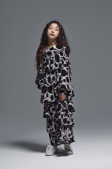 Fallen Shoulder Tiered Dress / 2021