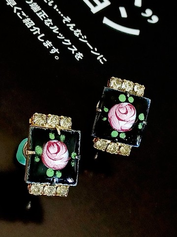 vintage jewelry 黑瓷彩繪粉色玫瑰萊茵 夾式耳環