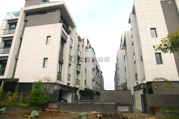 蔡佳宸★近羅東泉鋒邊間電梯雙併大別墅｜宜蘭縣冬山鄉冬山路三段