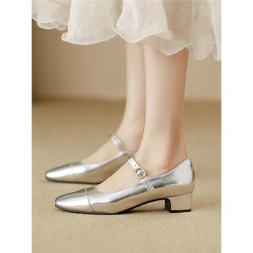 小香風銀色單鞋女中粗跟法式真皮一字帶瑪麗珍鞋通勤軟皮淺口女鞋