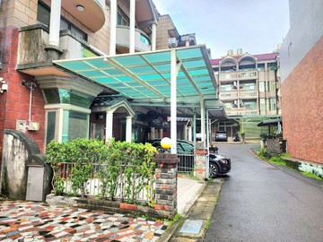 香山全屋翻新庭院雙車美別墅近竹南園區｜新竹市香山區中華路六段