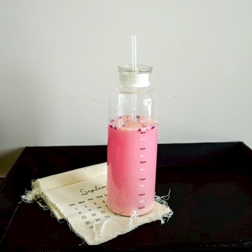 UDlab｜每天喝水計畫｜750ml 刻度玻璃水瓶 玻璃水壺 透明玻璃瓶 玻璃瓶水壺 玻璃隨身杯 CB-H02057