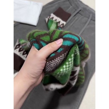 歐貨重磅秋冬季新款女裝2025高級設計感漂亮綠色毛衣小眾穿搭上衣