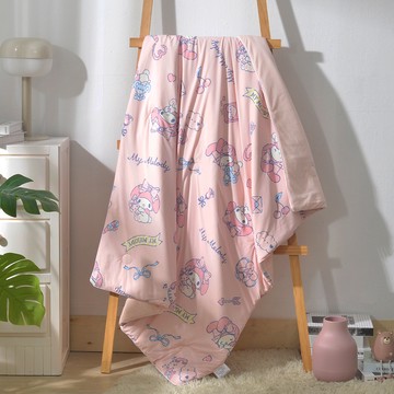 [超值組合](兒童) 義大利La Belle《Sanrio-夢幻甜心美樂蒂》益生菌蠶絲蛋白365天兒童懶懶被(100*120cm)+舒柔水洗枕