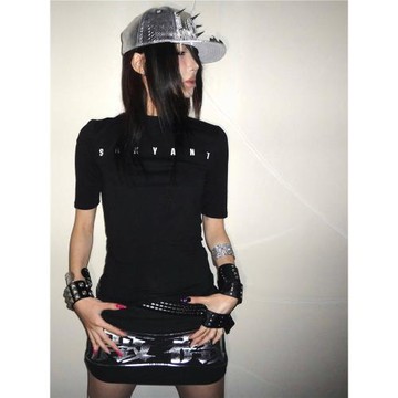 no E mosen （noE)"雙虎"半高領五分袖正肩黑色修身版型印花短袖