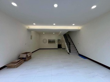 平鎮獅子林北勢國小大面寬整新透店｜桃園市平鎮區大勇街