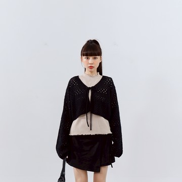 QUEENSHOP_F 女裝 長袖 鏤空綁帶針織短版罩衫上衣 三色售 現+預 【01099382】