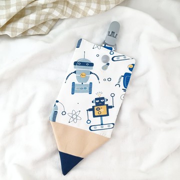 灰藍機器人。色鉛筆造型雙面純棉手帕 / 附夾手帕  (可繡名字)