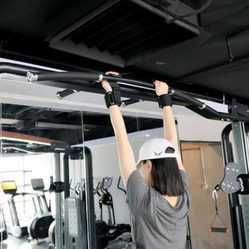 吊單杠引體向上助力鉤輔助帶健身啞鈴杠鈴硬拉鋼鉤帶器械工廠外貿