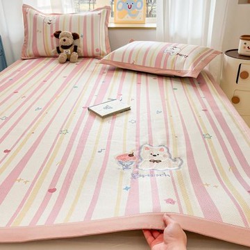 2025新款繡花冰藤涼席加厚三明治底卡通平鋪席子三件套可機洗床笠