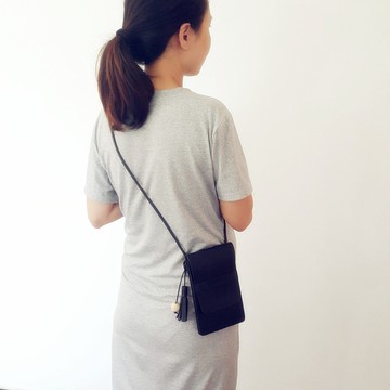 可刻字 iphone 手机袋 斜背包 单肩小包 生日 客制 圣诞礼物 黑色