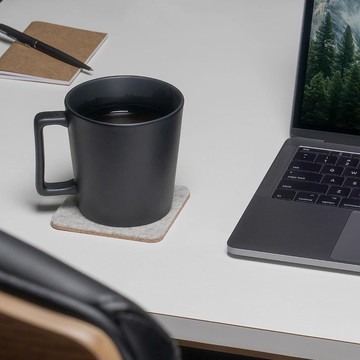 一套毛氈和軟木杯墊