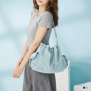天藍小舖-基本牛仔束口肩背/斜背水桶包-共2色-$590【A15153279】