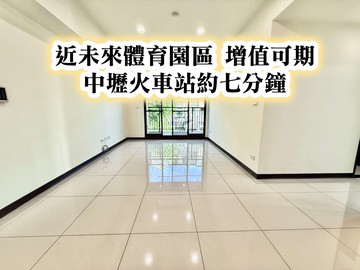 體育園區、龍崗國小、中壢火車站超美兩房車｜桃園市中壢區龍陵路