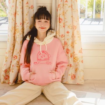 OB嚴選-玩轉百tee貓咪印花內刷毛帽T《AB18064-》