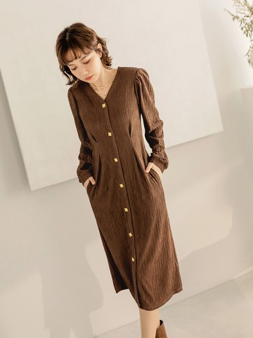 小V臉．V領立體紋理收腰開襟長洋裝(含墊肩)