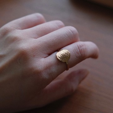 Emerald Gift。拈翠-法國製18K包金戒指-手打圓牌-絕版