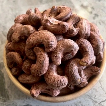 【小果山】急速出貨 現貨 越南薄鹽鹹酥帶皮腰果 W180特大顆 帶膜腰果 淨重500克 現貨 堅果 零食 送禮
