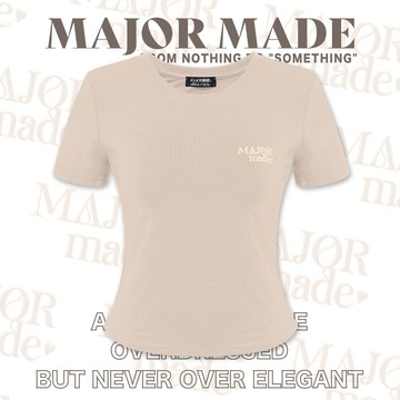 圓領中短版字母大彈力短T