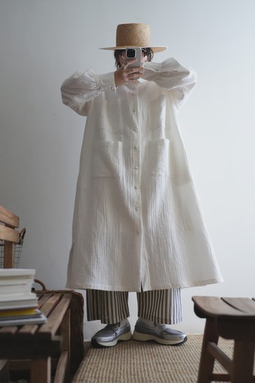 皺皺的白寬版長版工裝襯衫洋裝