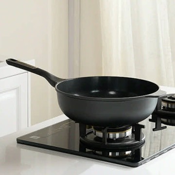 BergHOFF貝高福Phantom陶瓷塗層壓鑄炒鍋30cm(BHPH-30W-BK)