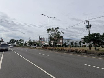 楊小扁~岡山交流道旁都市計劃內大面寬方正美農地｜高雄市岡山區和平段