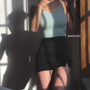 BERAN 夏季百搭ins歐美性感大露背V領純色彩色打底吊帶背心