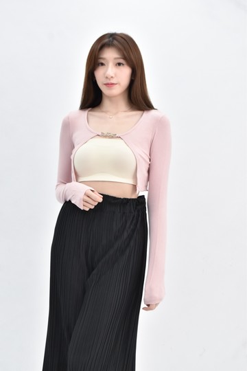 (S) 【簡立喆私服】mando修身短版質感長袖粉色罩衫