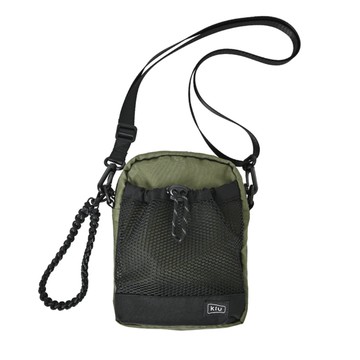 日本KiU 373-906 軍綠色 傘繩防水斜背包, 可放兩個寶特瓶, 可提可掛, 20H背帶可調可拆