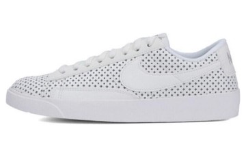 WMNS NIKE BLAZER LOW SE WHITE