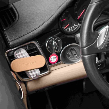 MENUHA 皮革車用擴香 棕 廣藿玫瑰