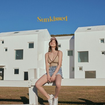 質感撞色滾邊深V連身泳衣