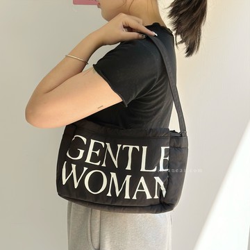 泰國 GENTLE WOMAN 尼龍 太空包 斜背包 肩背包 可束口 中款