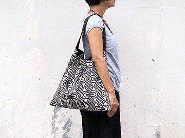 提手製成的麻單肩包 (2)