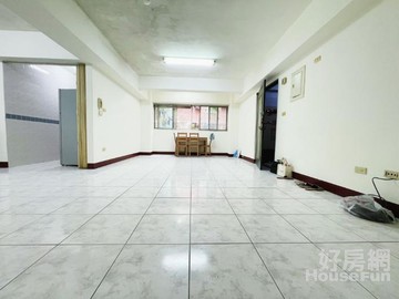 巨蛋捷運走路不用5分鐘3+1房附車位｜高雄市鼓山區文信路