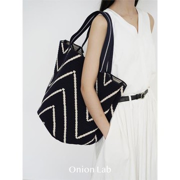 onionlab2024秋冬新款針織包條紋單肩包大容量托特包水桶媽咪包女