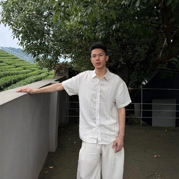 老錢風2026夏季透氣短袖襯衫寬鬆純色休閒翻領個性薄款男短袖襯衣男士襯衫短袖 夏季男士襯衫 復古男士襯衣 休閒翻領襯衫