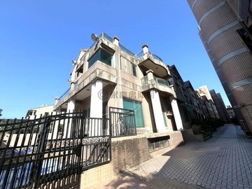 東山商圈大地坪角間毛胚電梯別墅看屋出價談｜台中市北屯區和祥街